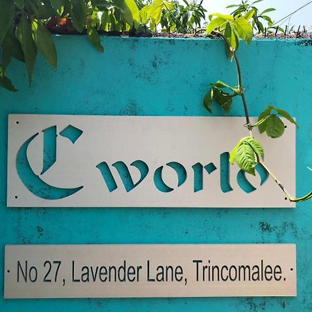 C- World Hotel 亭可马里 外观 照片